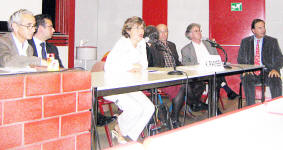 Conférence publique, Uni Mail 2006