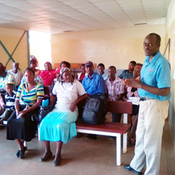 Providing health information to community health volunteers, Siaya County Referral Hospital, Kenya - Bonface Otema