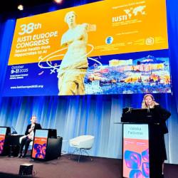 The 33rd European Academy of Dermatology and Venereology Congress, Amsterdam, The Netherlands - Valeska Padovese